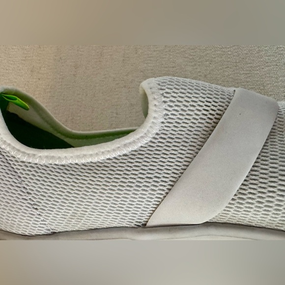 OOFOS 00mg Low Women’s White Slip-On Sneakers, Cushioned Comfort, 8.5 - Picture 8 of 16